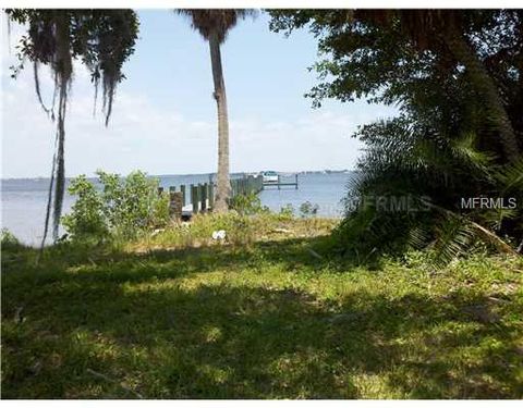 A home in PUNTA GORDA