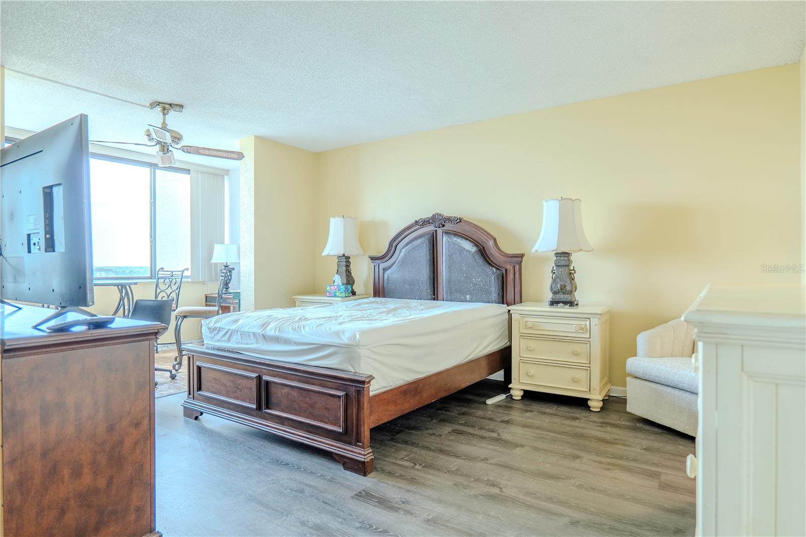 COVE CAY - Residential Lease