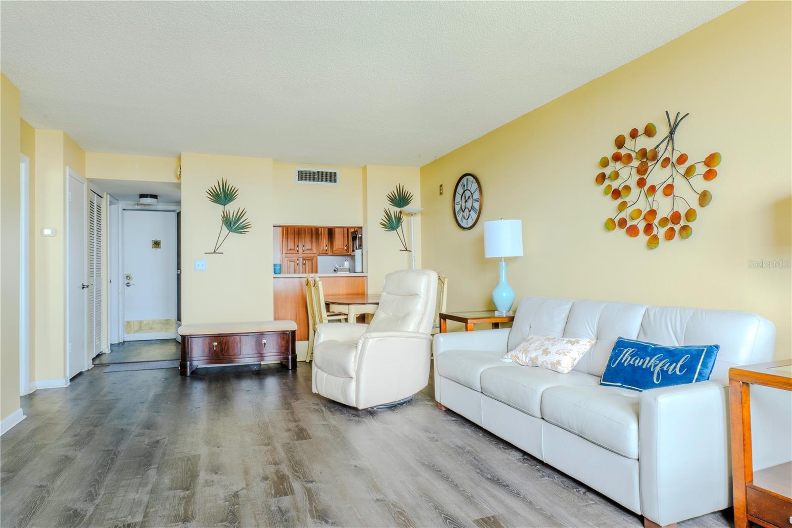 COVE CAY - Residential Lease