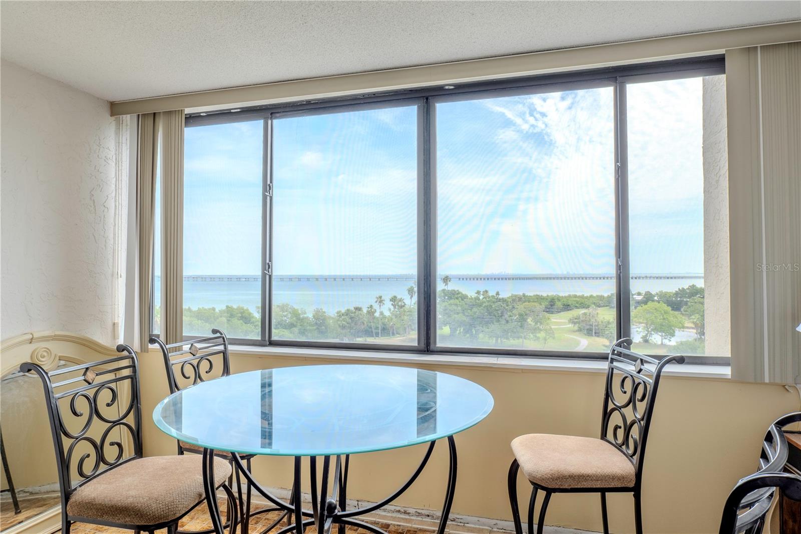 COVE CAY - Residential Lease