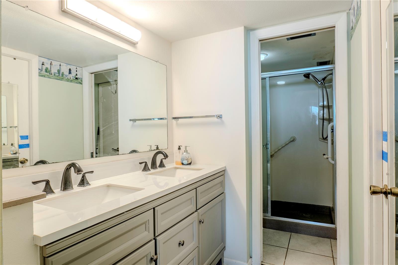 COVE CAY - Residential Lease