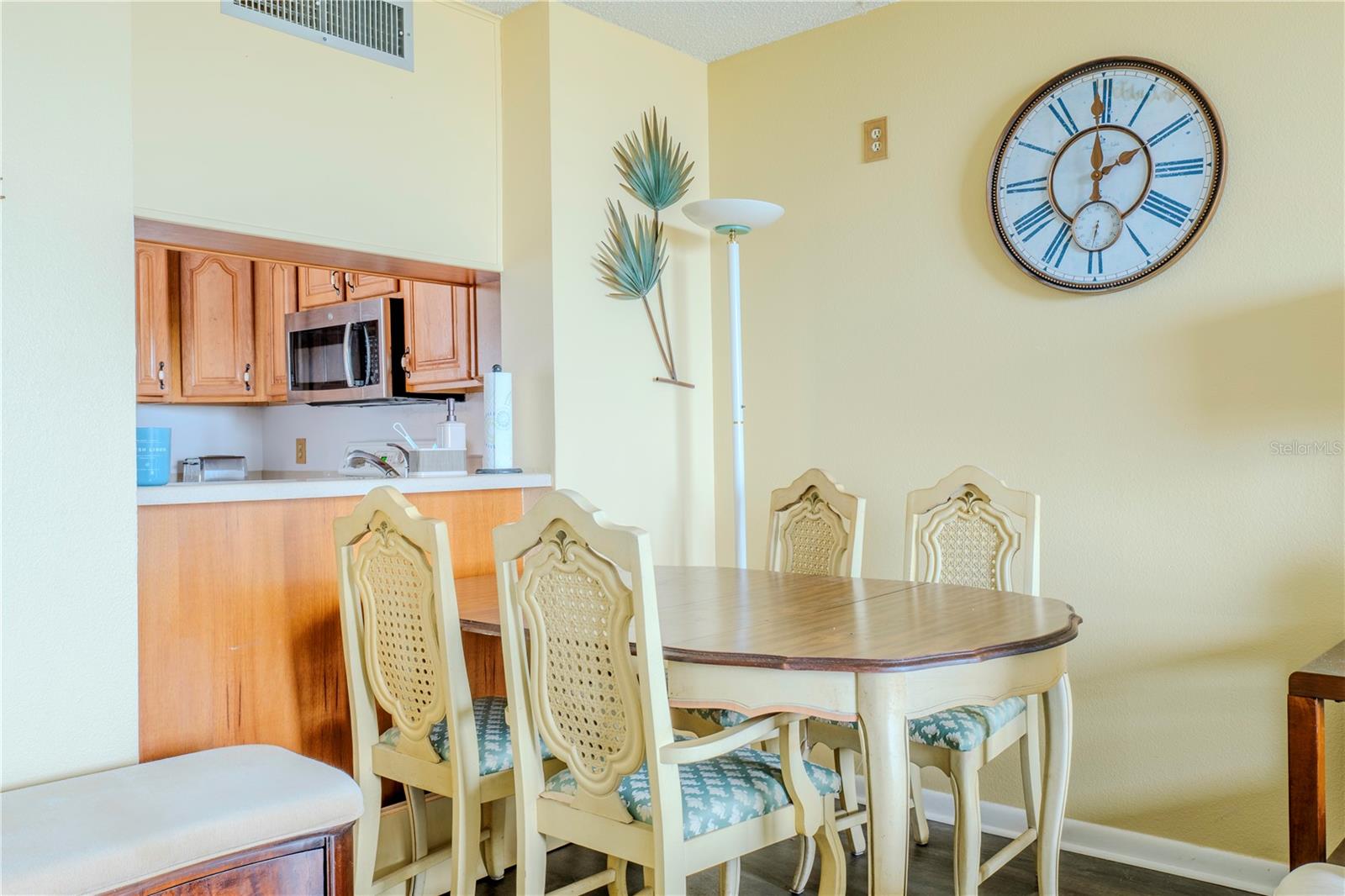 COVE CAY - Residential Lease