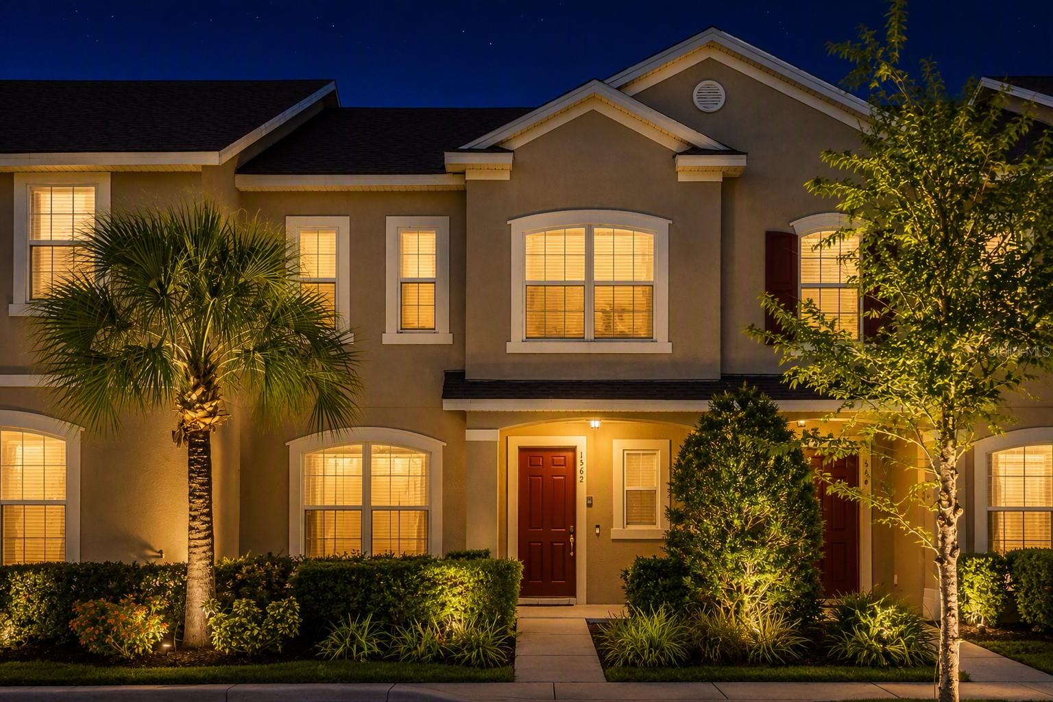1562 CAREY PALM CIRCLE