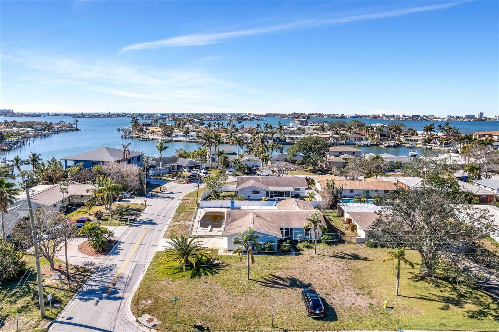 5708 BAYSHORE DR