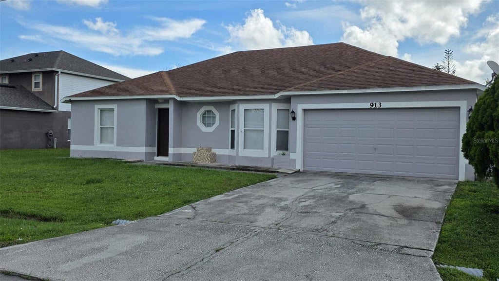 Photo of 913 Cambridge Court, Kissimmee, FL 34758 (MLS # S5157841)