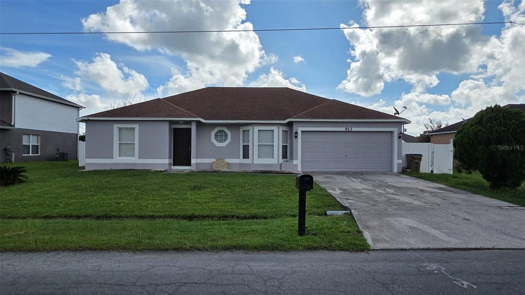Photo of 913 Cambridge Court, Kissimmee, FL 34758 (MLS # S5157841)