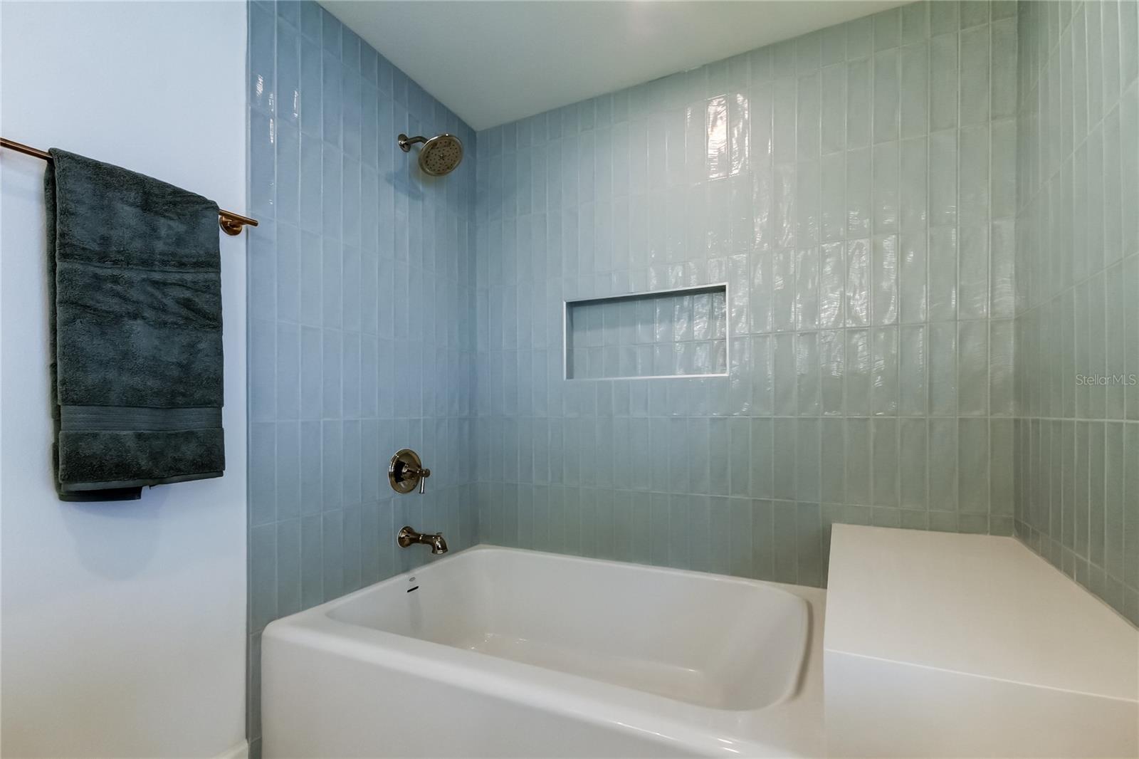 HARBOR BLUFFS SEC 3 - Residential