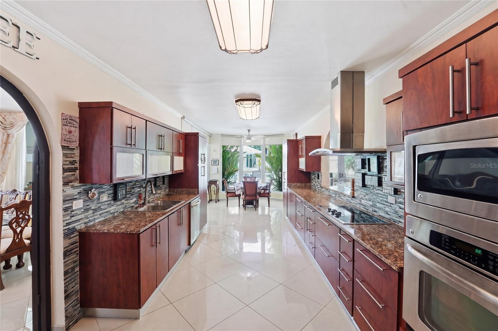 LAS FLORES DE MONTEHIEDRA - Residential