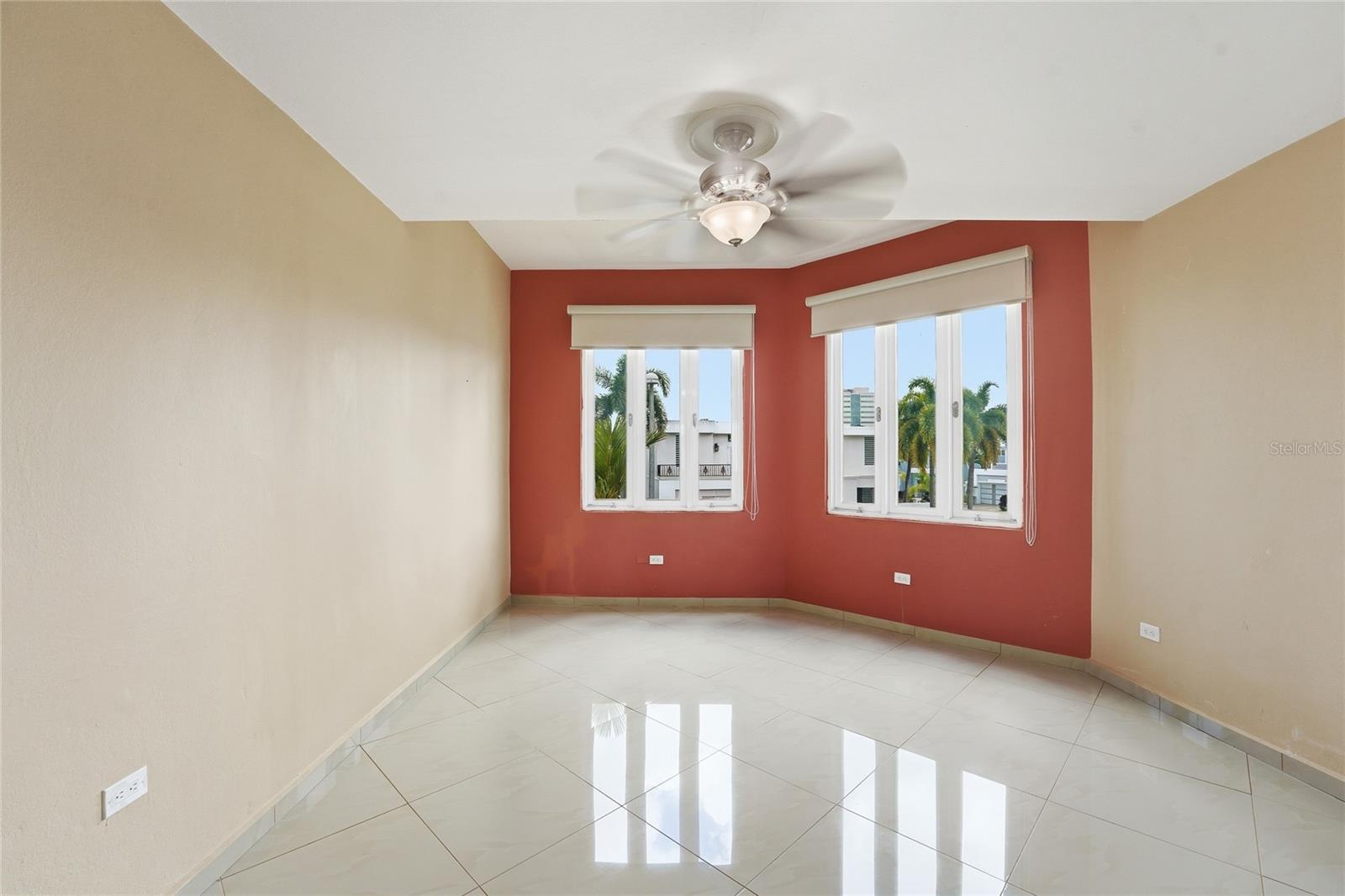 LAS FLORES DE MONTEHIEDRA - Residential