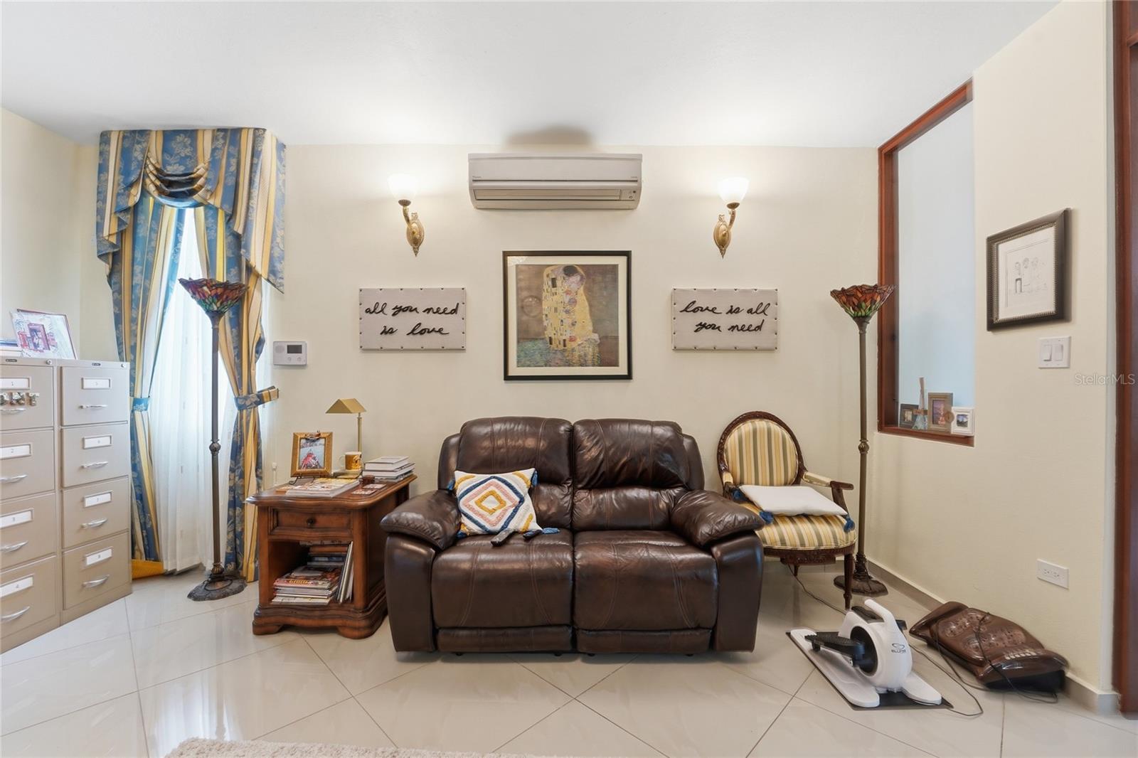 LAS FLORES DE MONTEHIEDRA - Residential