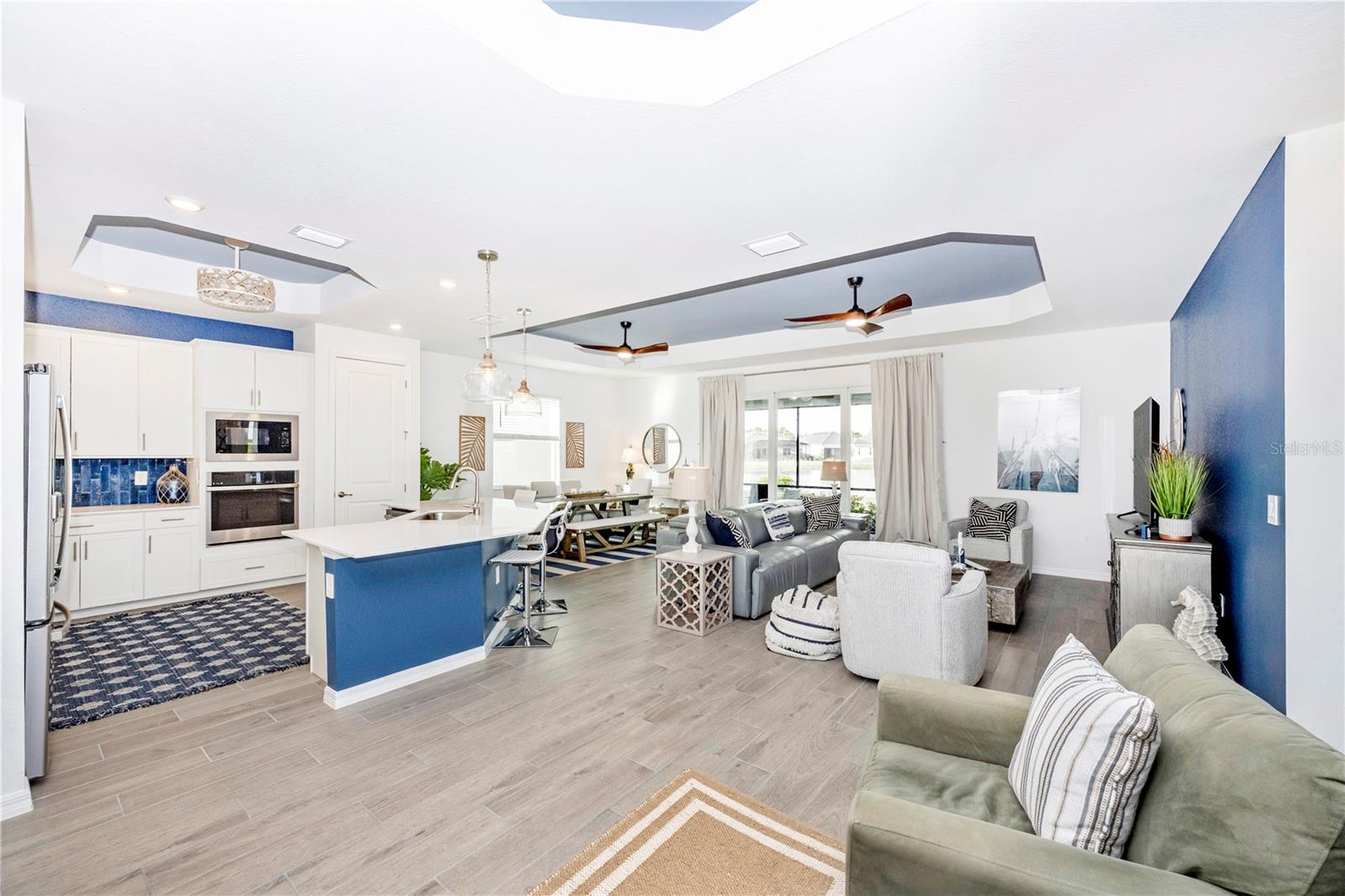 WELLEN PARK GOLF & COUNTRY CLUB - Residential Lease