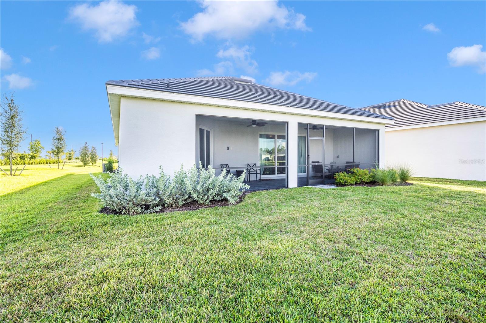 WELLEN PARK GOLF & COUNTRY CLUB - Residential Lease
