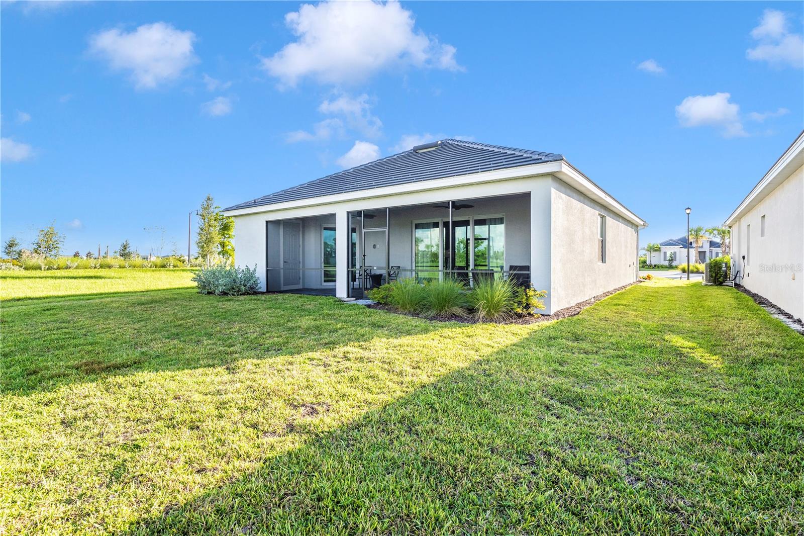 WELLEN PARK GOLF & COUNTRY CLUB - Residential Lease