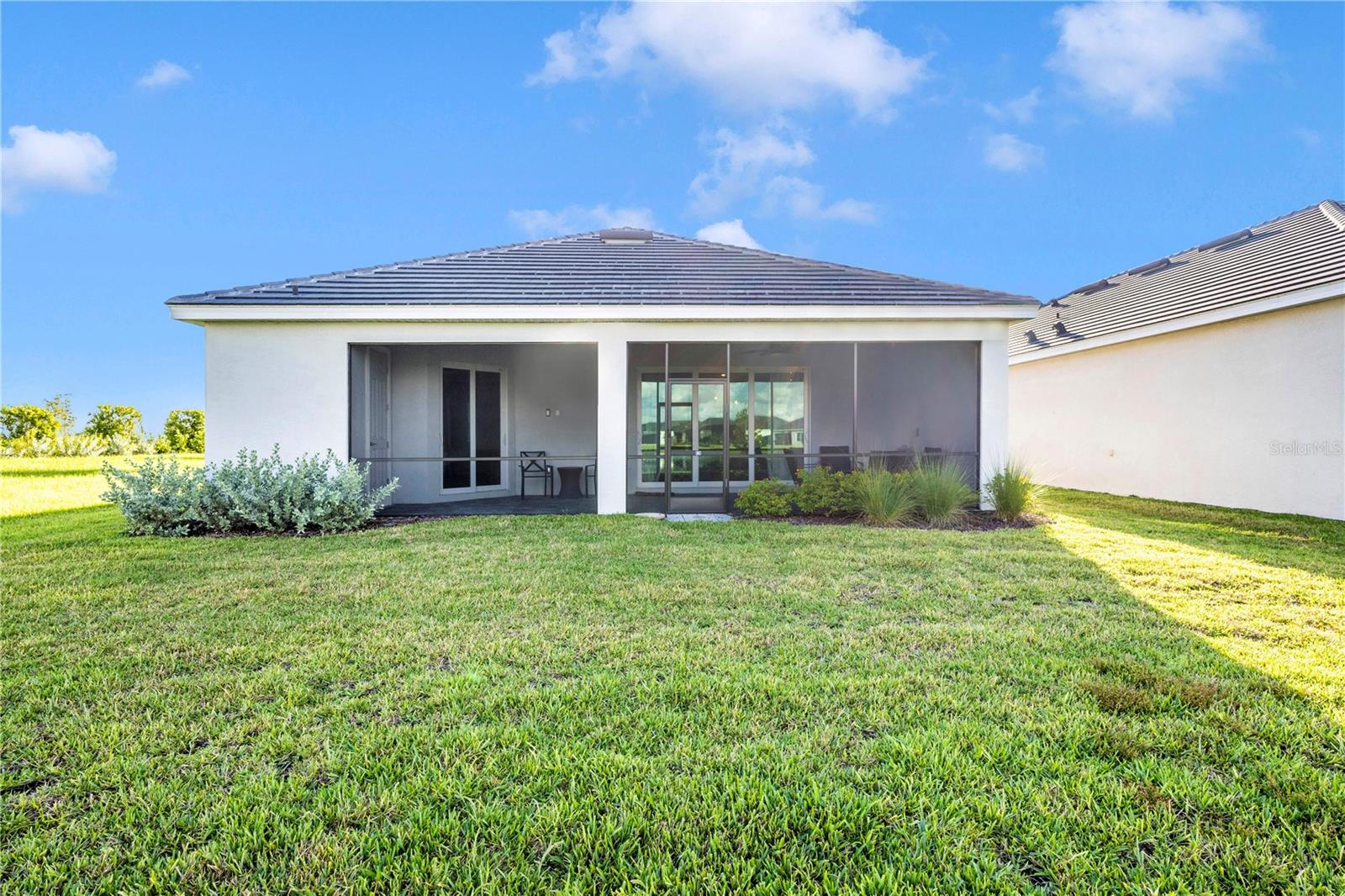WELLEN PARK GOLF & COUNTRY CLUB - Residential Lease