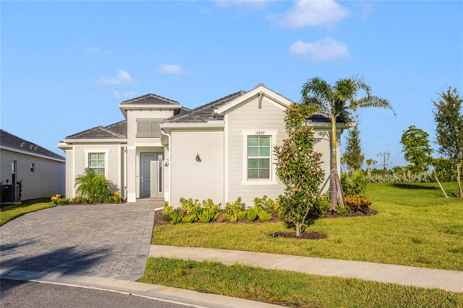 WELLEN PARK GOLF & COUNTRY CLUB - Residential Lease