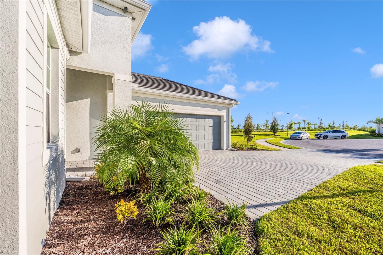 WELLEN PARK GOLF & COUNTRY CLUB - Residential Lease