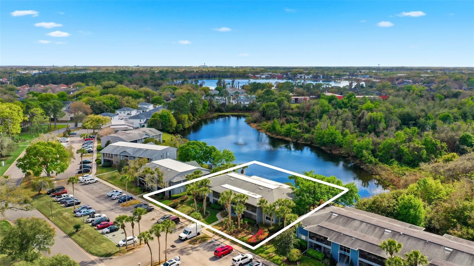 LAKEVIEW CONDO 05 - Residential