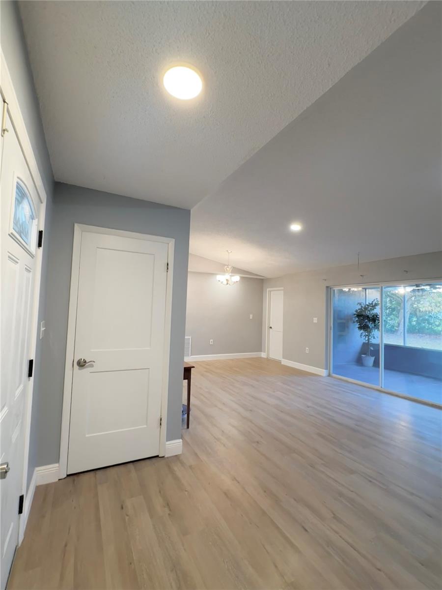 SILVER SPGS SHORES UN 15 - Residential