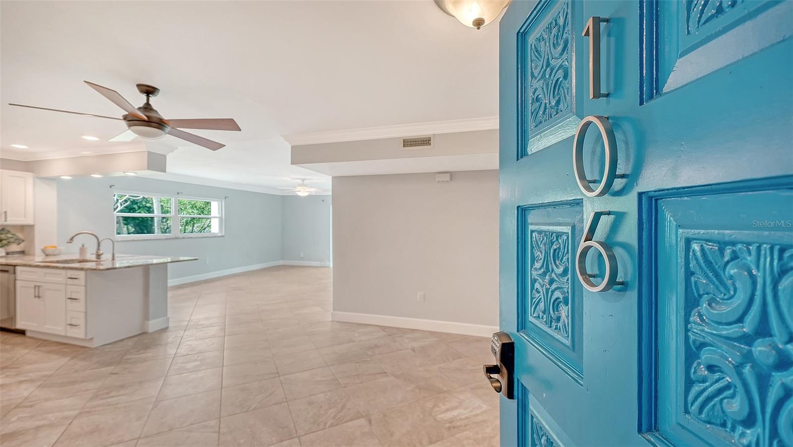 WHISPERING SANDS - Residential