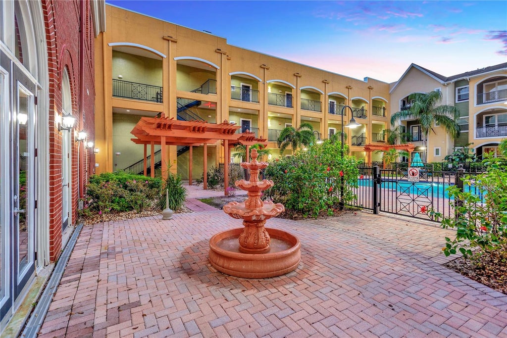 Photo of 1810 E Palm Ave #6204, Tampa, FL 33605 (MLS # TB8528260)