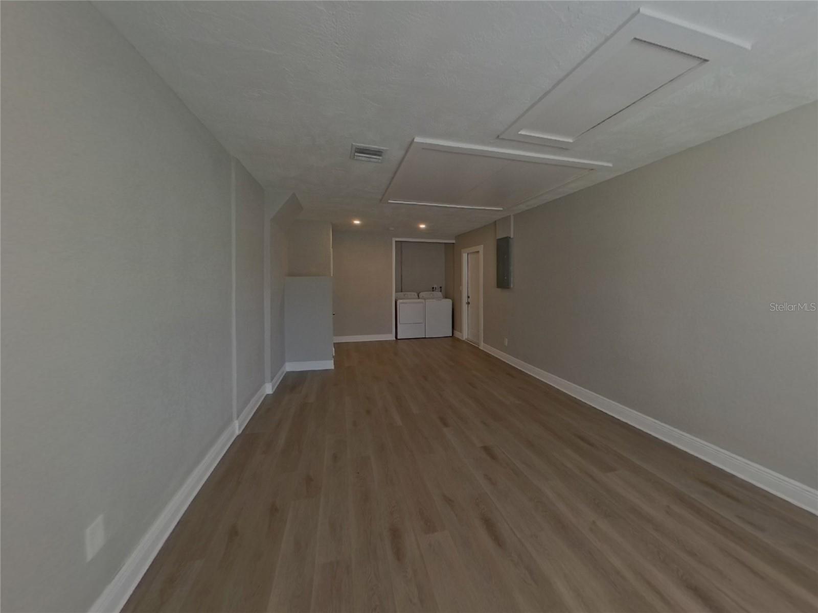 RIO VISTA SEC 6 - Residential Lease