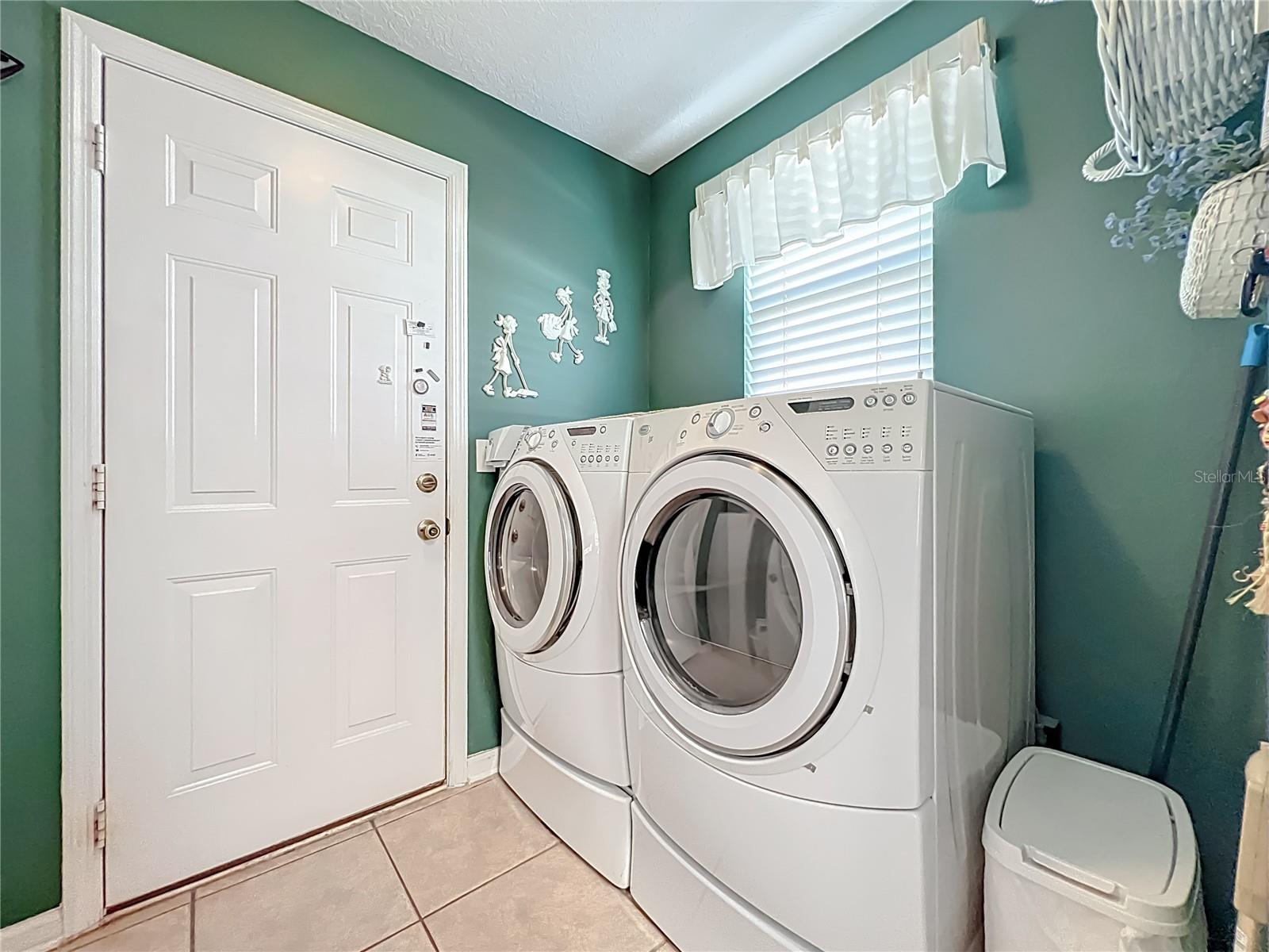 HUNTINGTON POINTE PH 2 - Residential