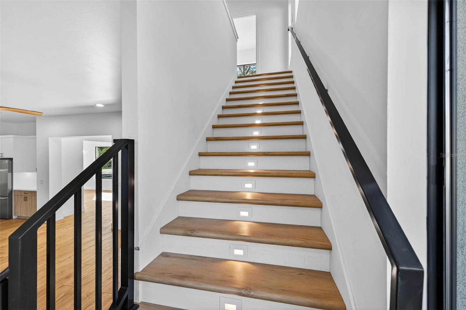 SOUTH SHADOW LAWN - Residential