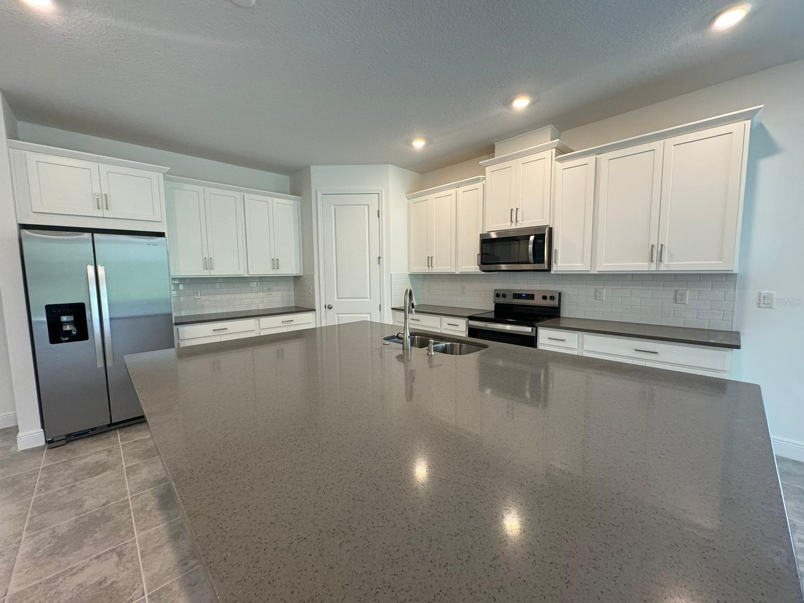 VILLAGES/MINNEOLA HILLS PH 3 - Residential Lease