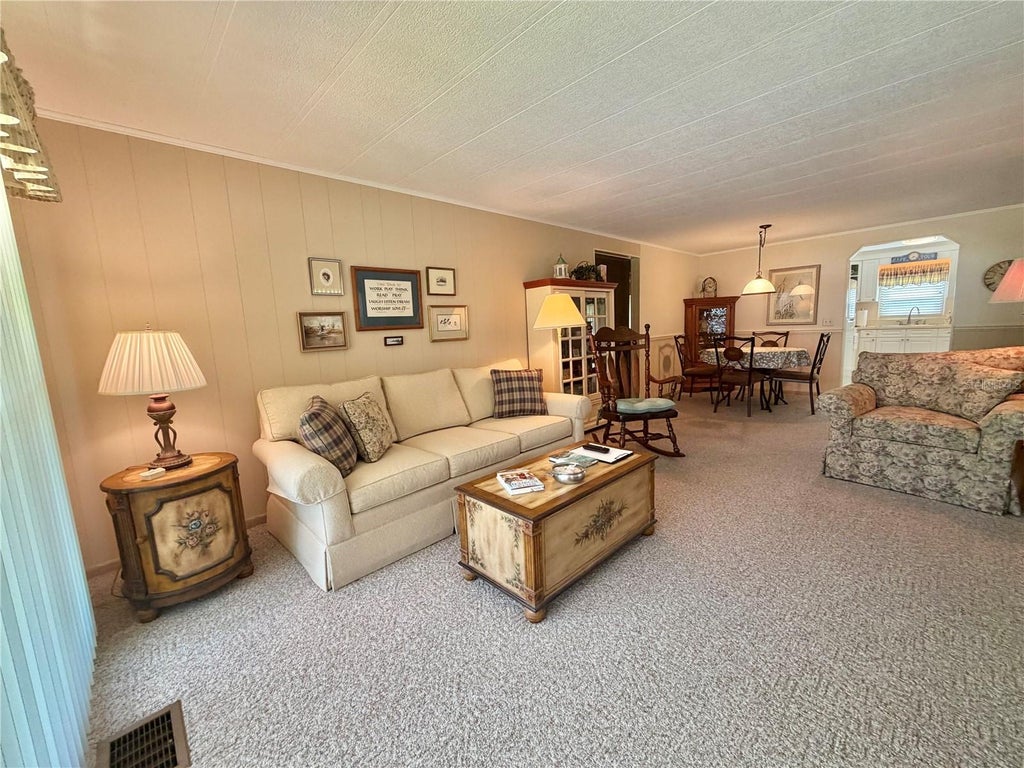 Photo of 146 Hibiscus Way, Leesburg, FL 34748 (MLS # G5114182)