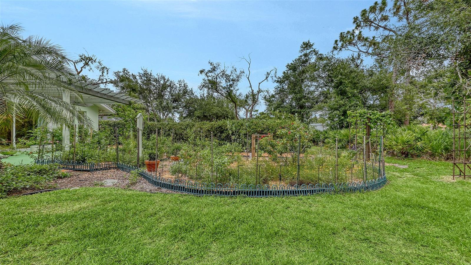 BENT TREE VILLAGE - Residential