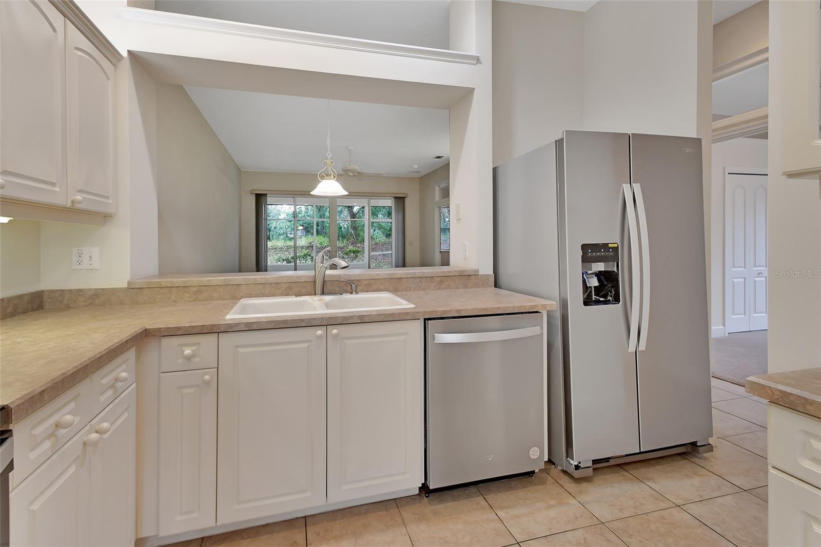 1429 CARLOW CIRCLE