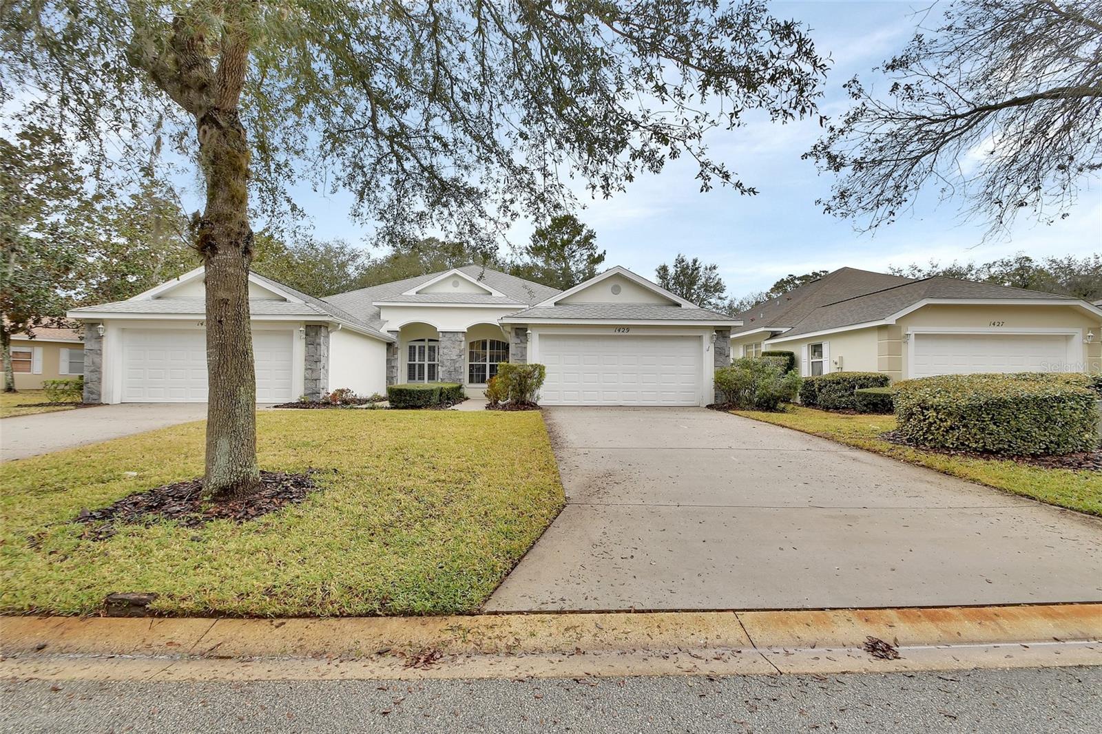 1429 CARLOW CIRCLE