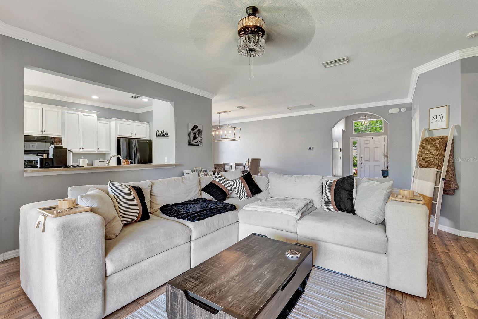 CROSSING CREEK VILLAGE PH I - Residential