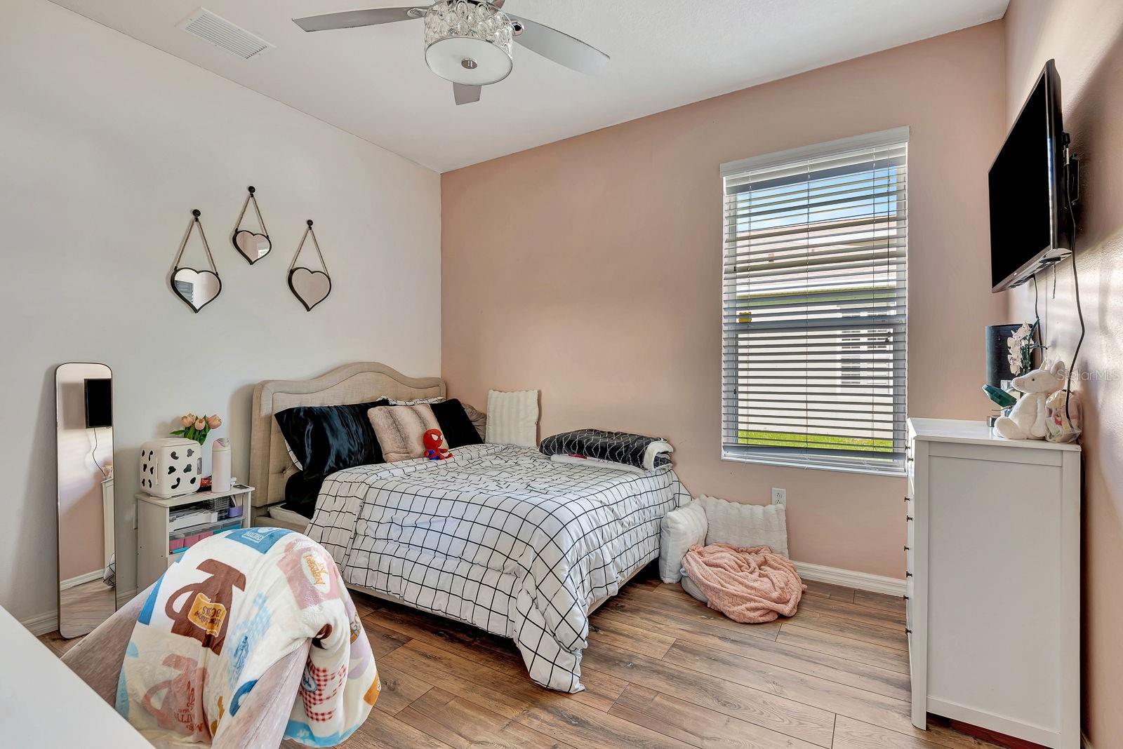 CROSSING CREEK VILLAGE PH I - Residential