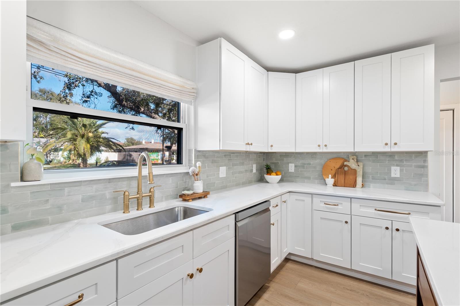 HARBOR VIEW VILLAS 1ST ADD - Residential