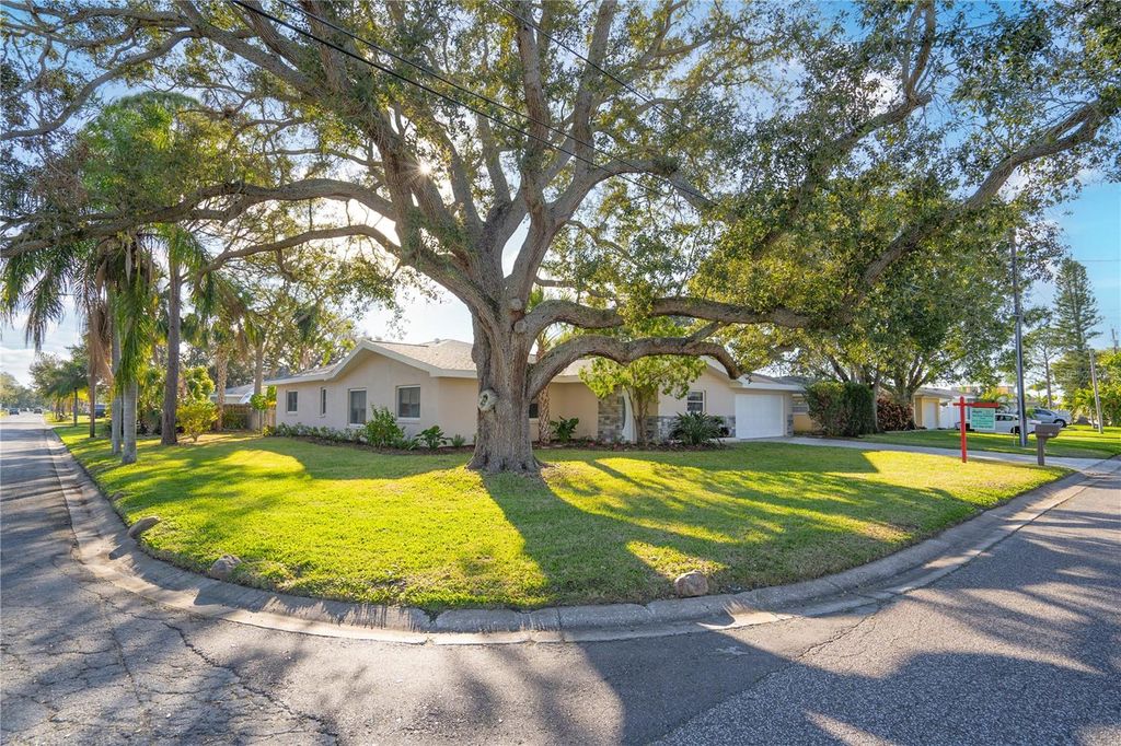 Photo of 67 Nicholas Drive, Dunedin, FL 34698 (MLS # TB8455754)