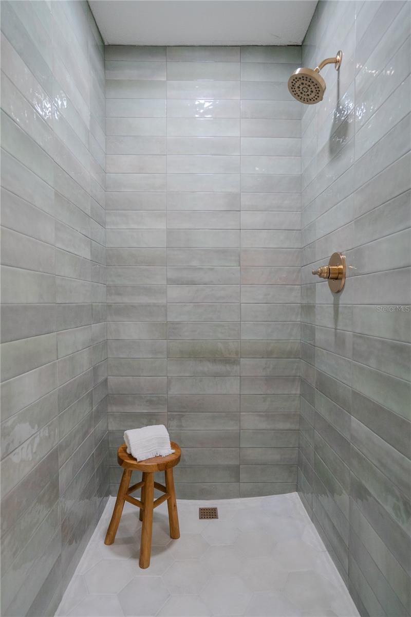 HARBOR VIEW VILLAS 1ST ADD - Residential