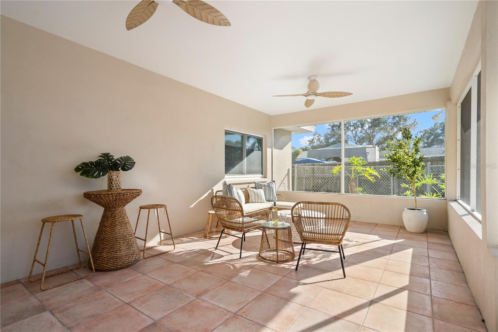 HARBOR VIEW VILLAS 1ST ADD - Residential