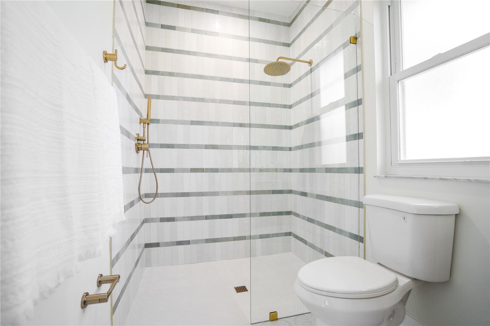 HARBOR VIEW VILLAS 1ST ADD - Residential