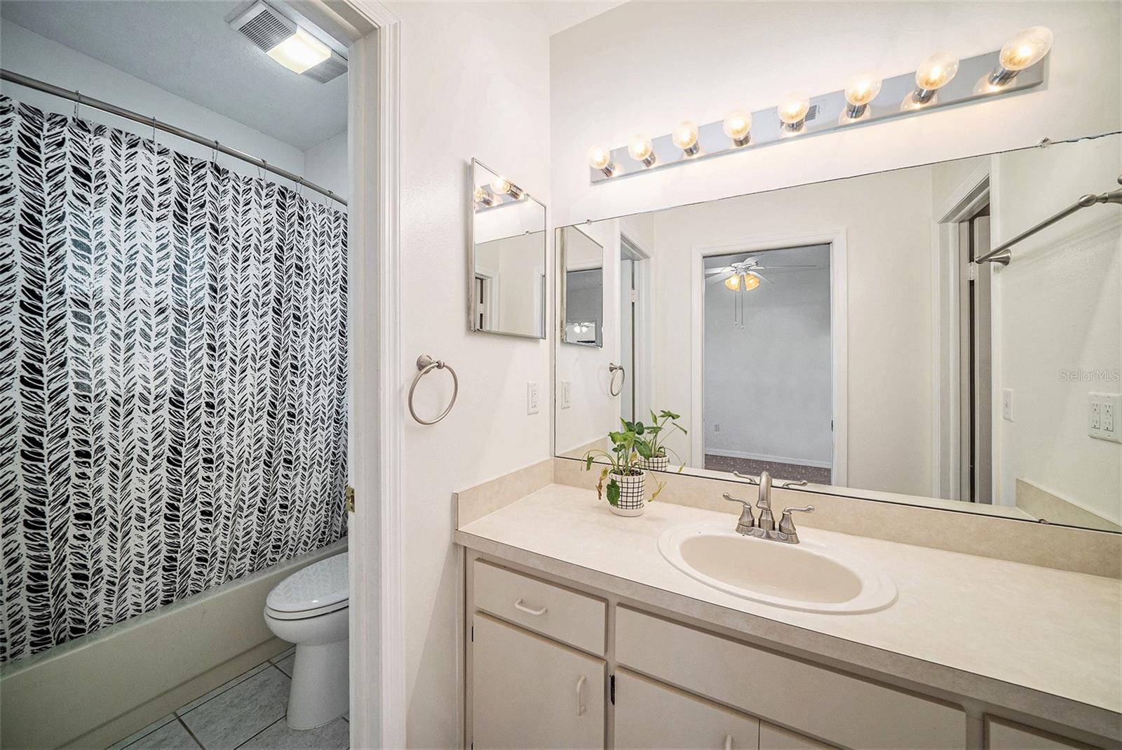 CARPENTERS RUN PH 04B - Residential Lease