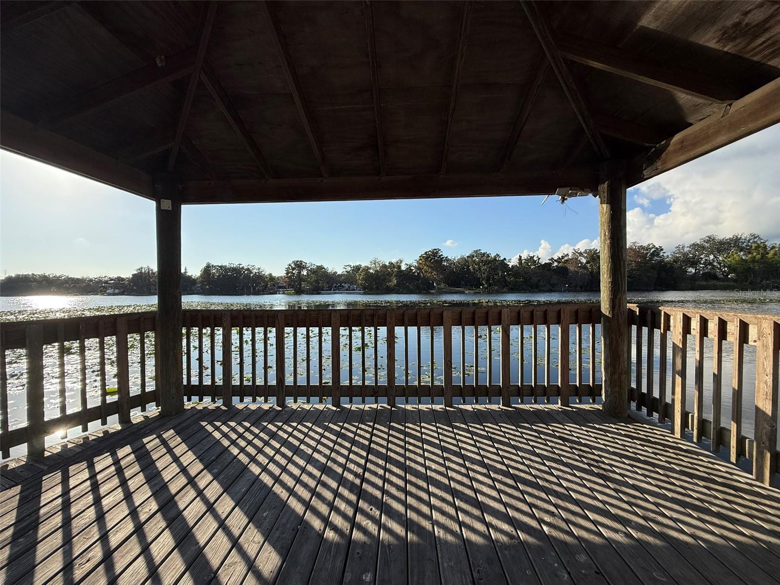 WATERSIDE CONDO III - Residential