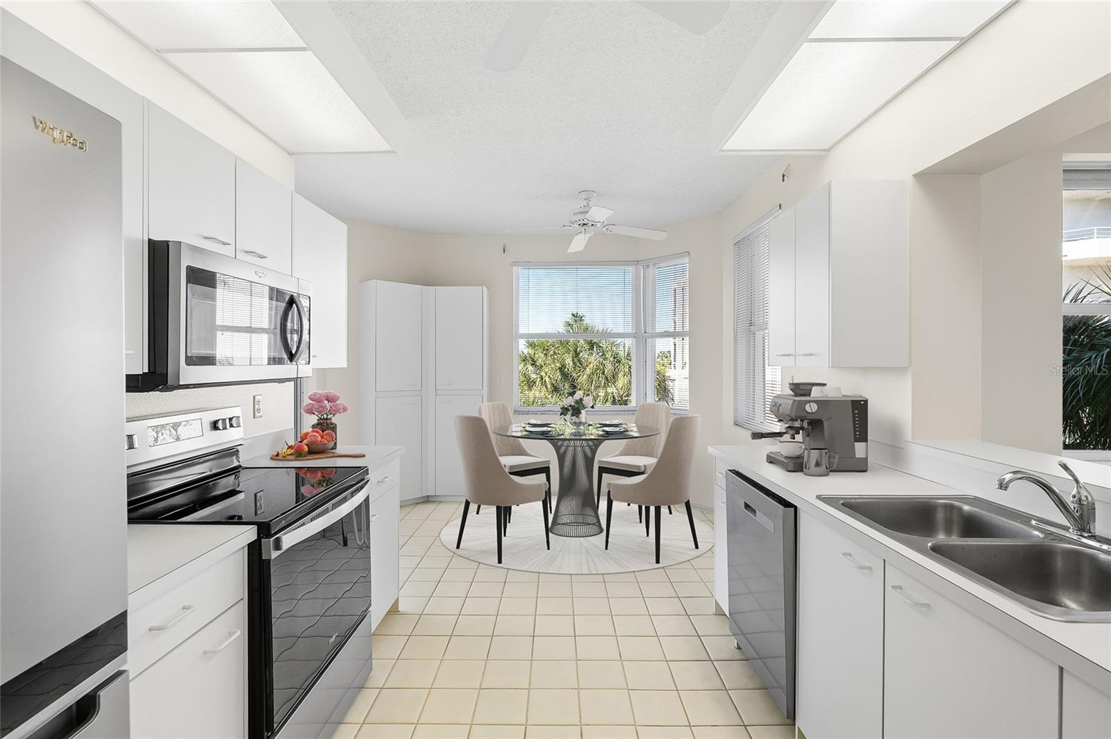 CORAL POINTE - Residential