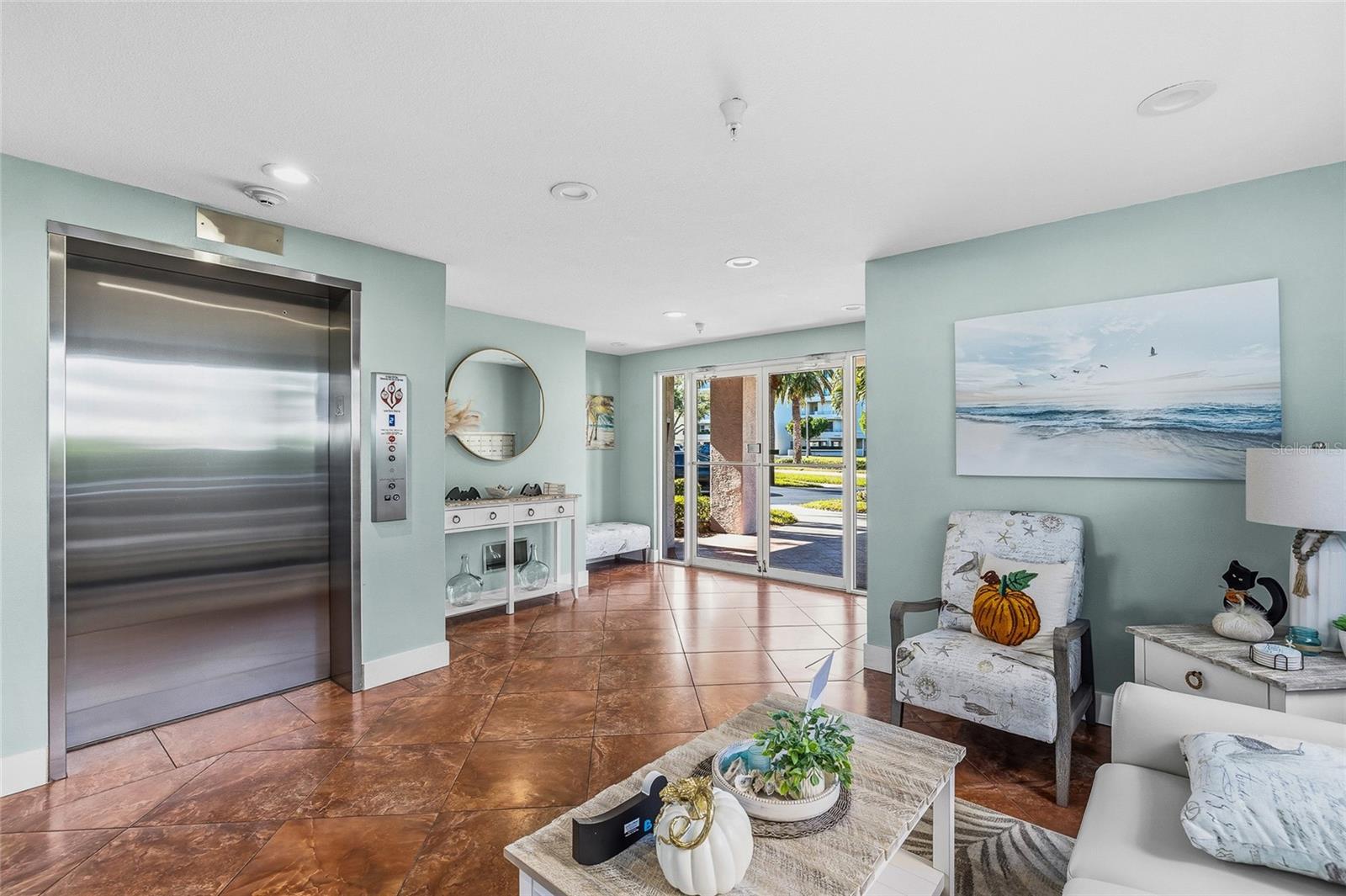 CORAL POINTE - Residential