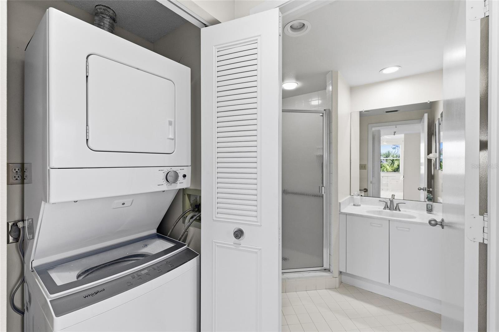 CORAL POINTE - Residential