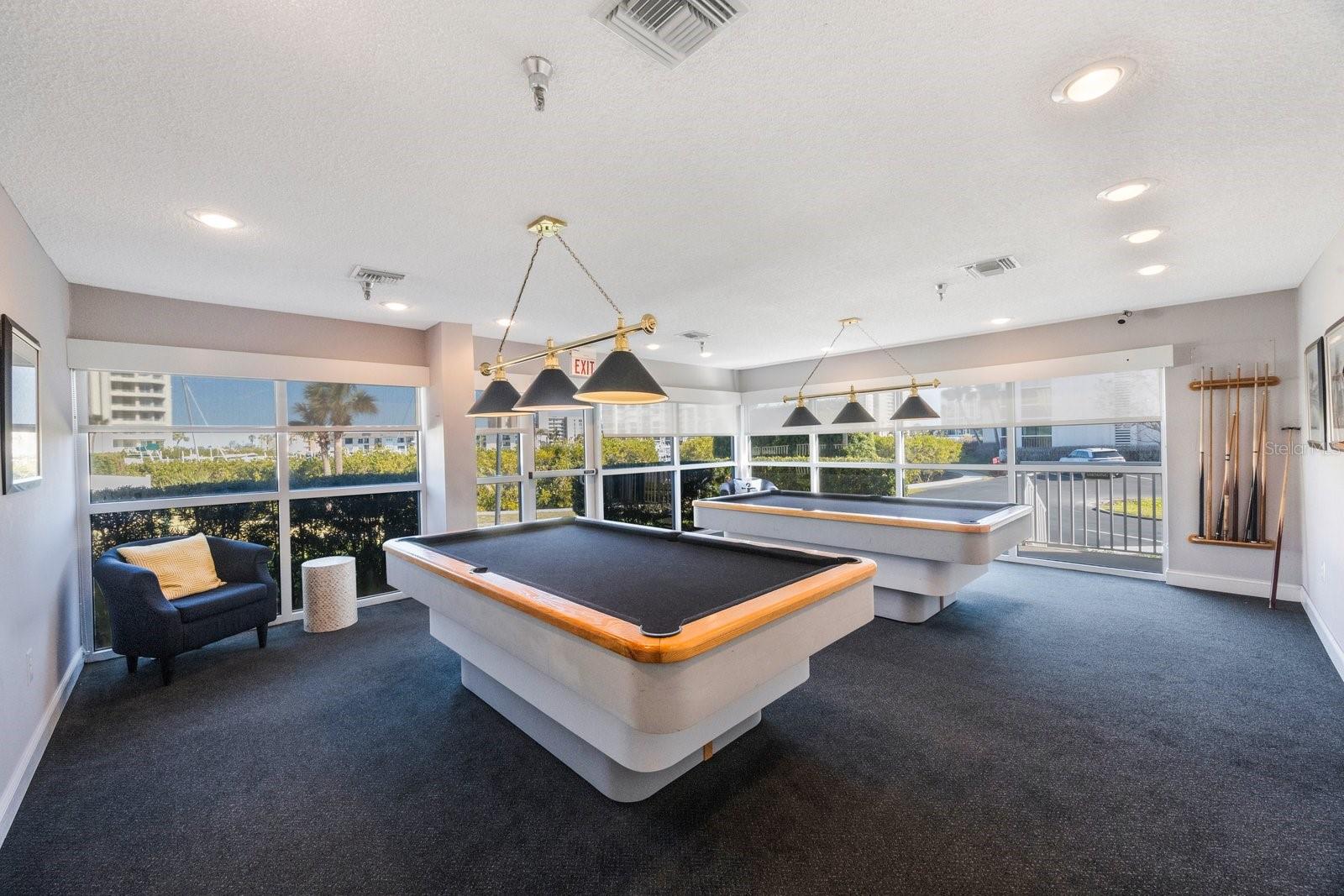 CORAL POINTE - Residential