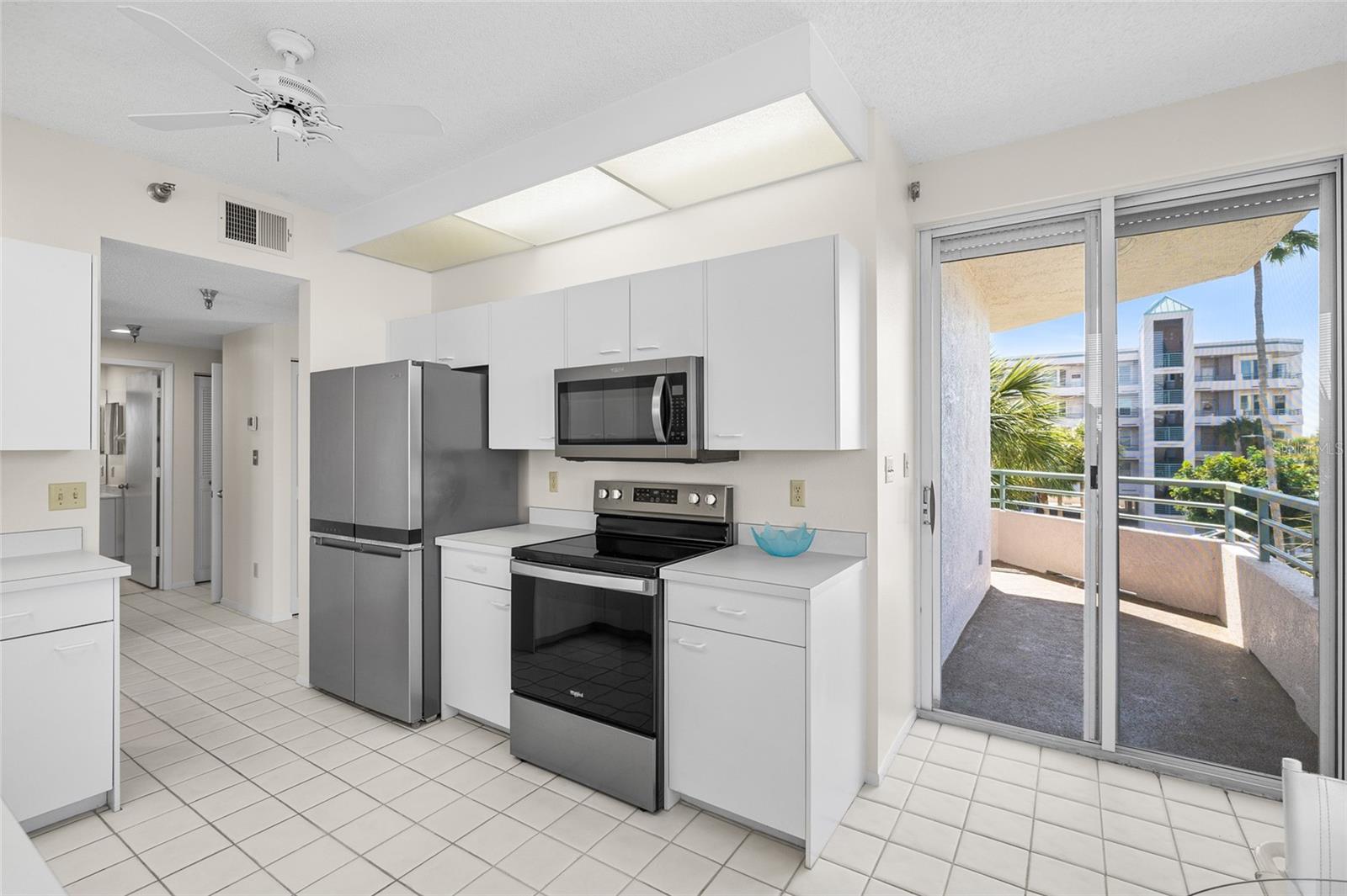 CORAL POINTE - Residential