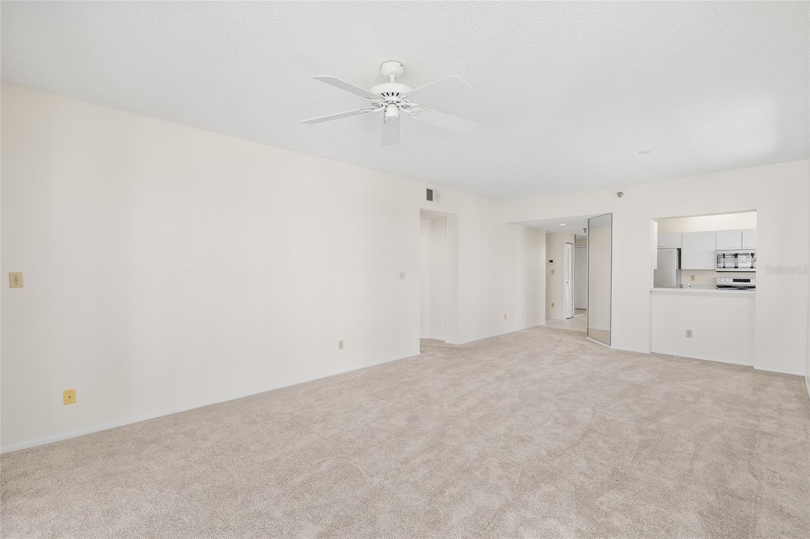 CORAL POINTE - Residential