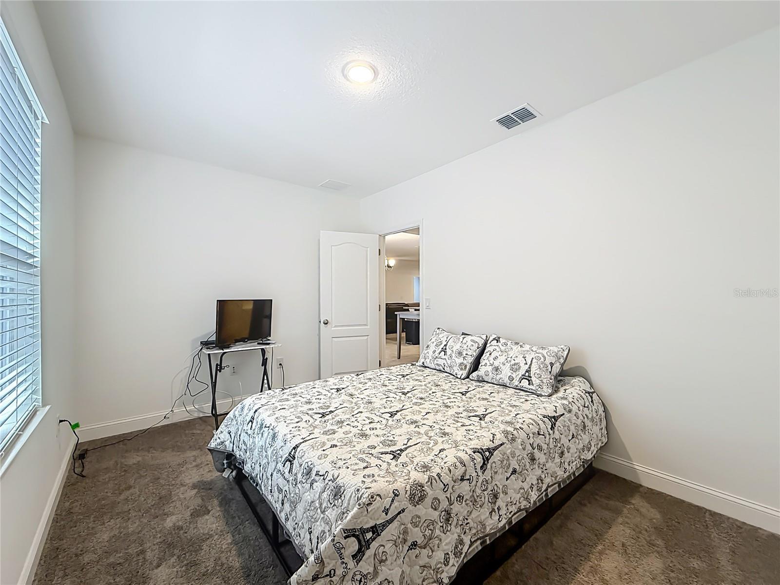 ROYAL HIGHLANDS - Residential