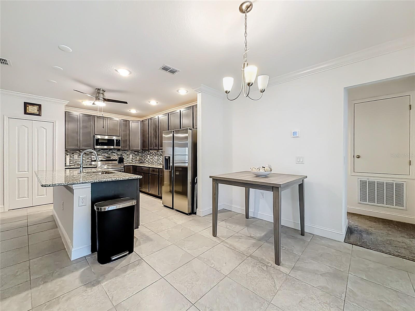 ROYAL HIGHLANDS - Residential