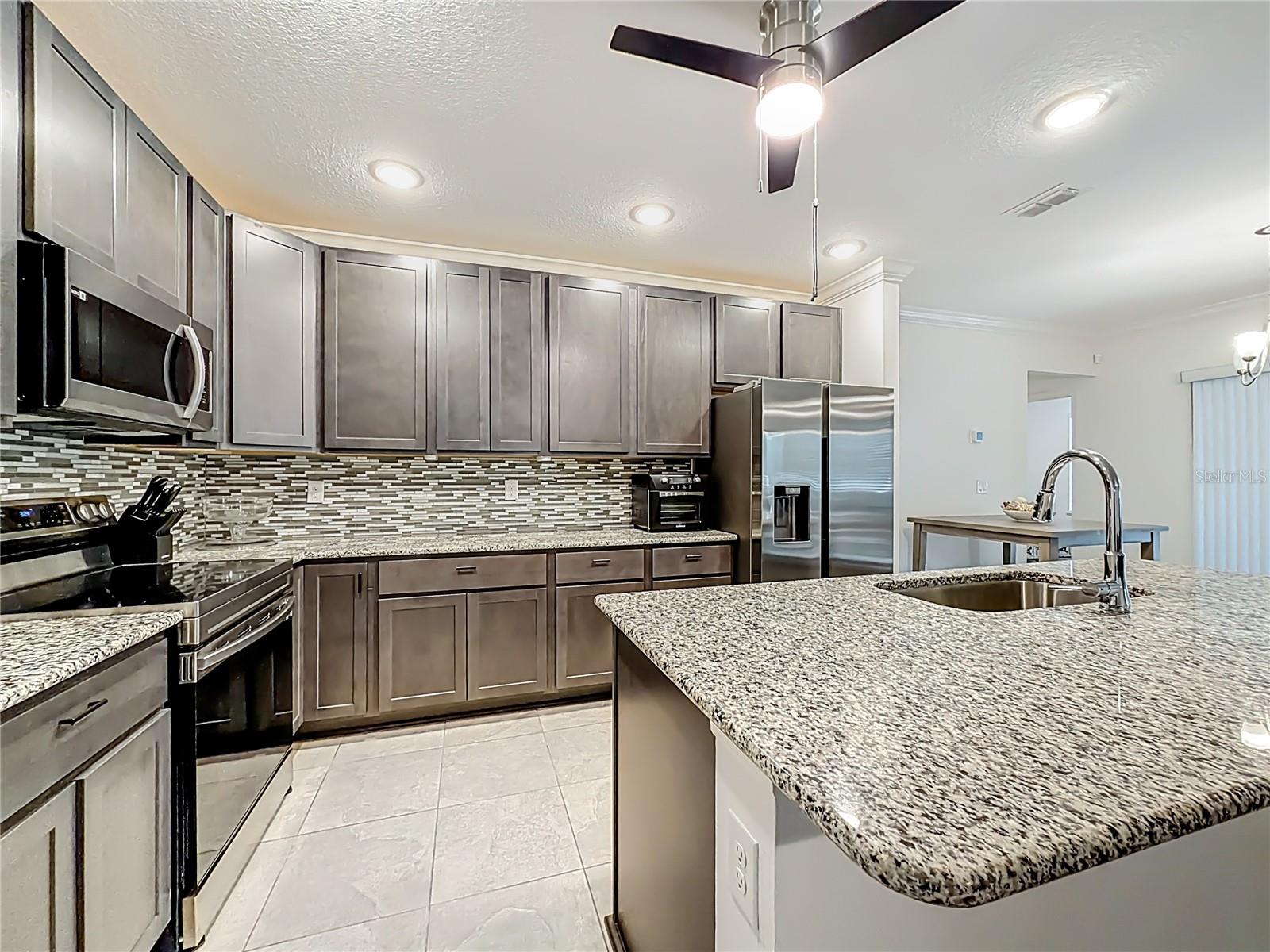 ROYAL HIGHLANDS - Residential